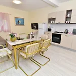 Sea Horse Apartman *